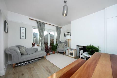 23 Park View, London, W3 0PU