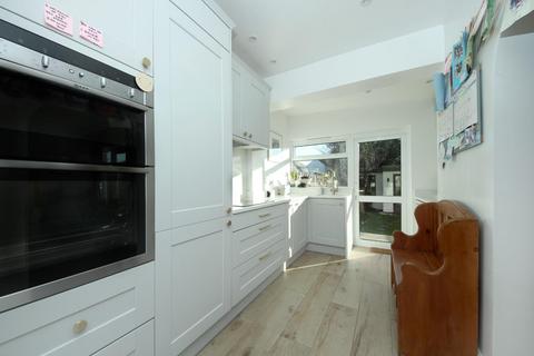 23 Park View, London, W3 0PU