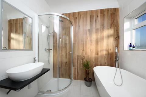 23 Park View, London, W3 0PU