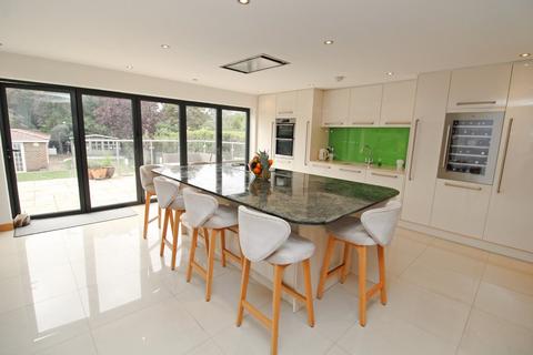 38 Hayes Way, Beckenham, BR3 6RL