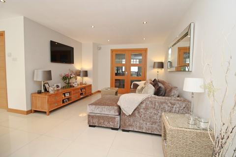 38 Hayes Way, Beckenham, BR3 6RL