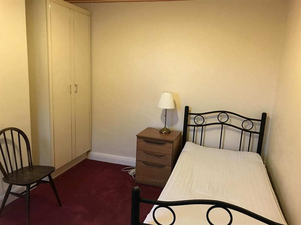 Stanley Road, Coventry 4 bed house share £465 pcm (£107 pw)