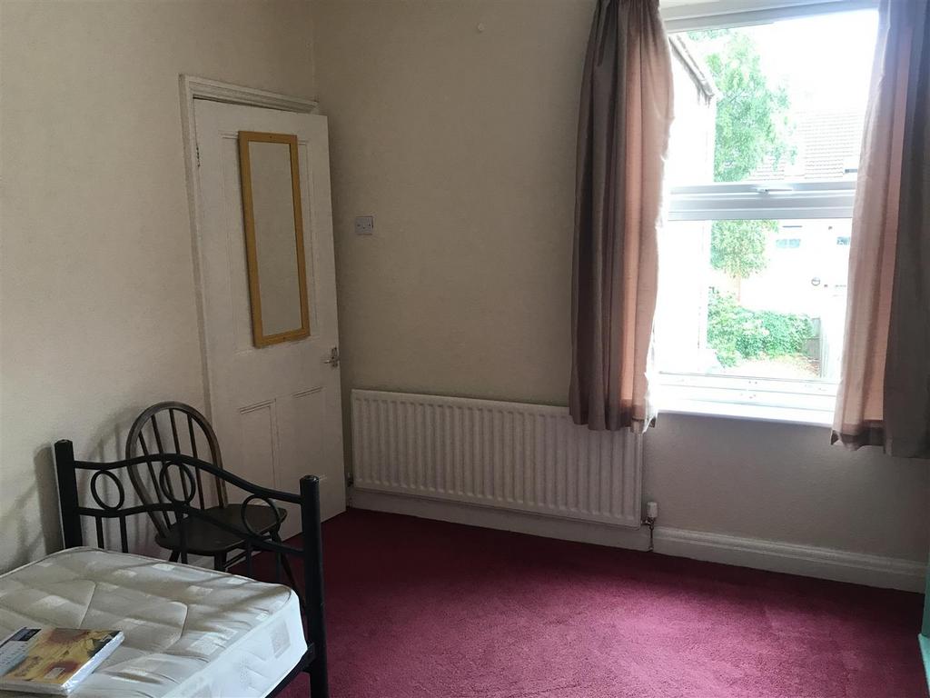 Stanley Road, Coventry 4 bed house share £465 pcm (£107 pw)