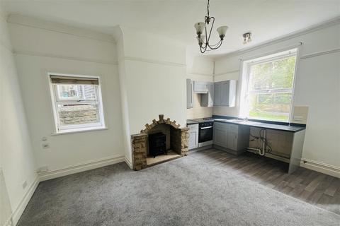 2 bedroom terraced house for sale, Quarmby Road, Huddersfield HD3