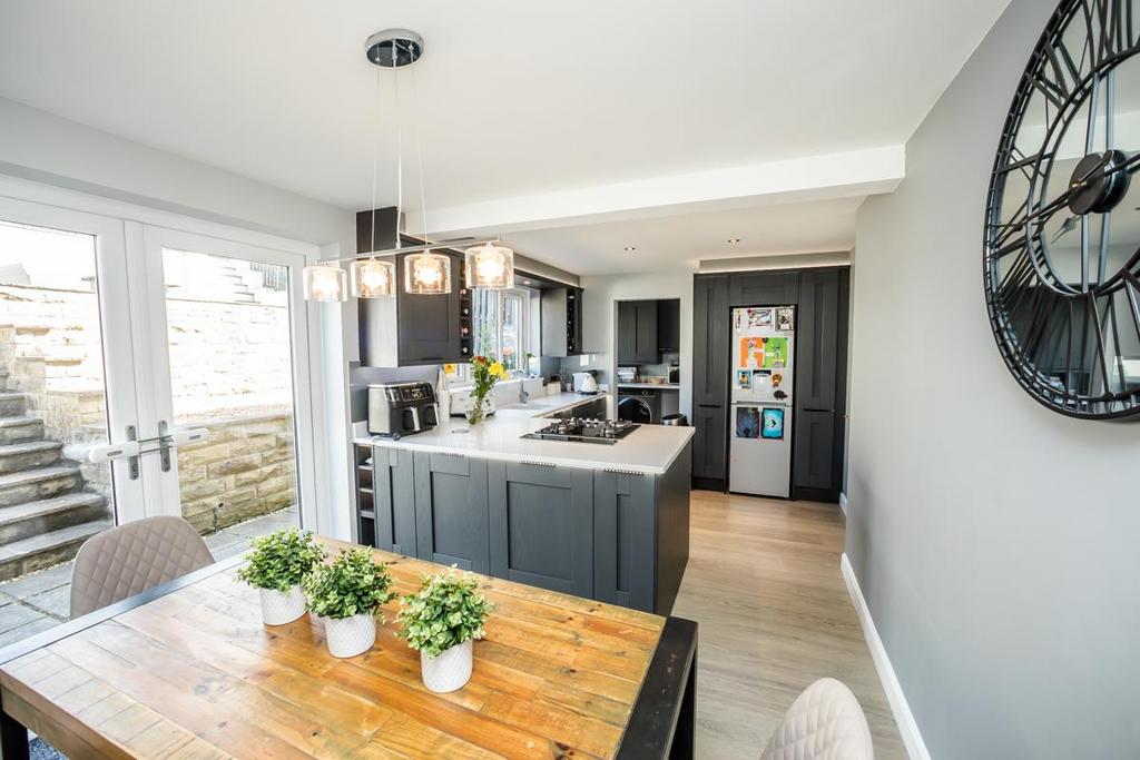 Dining kitchen