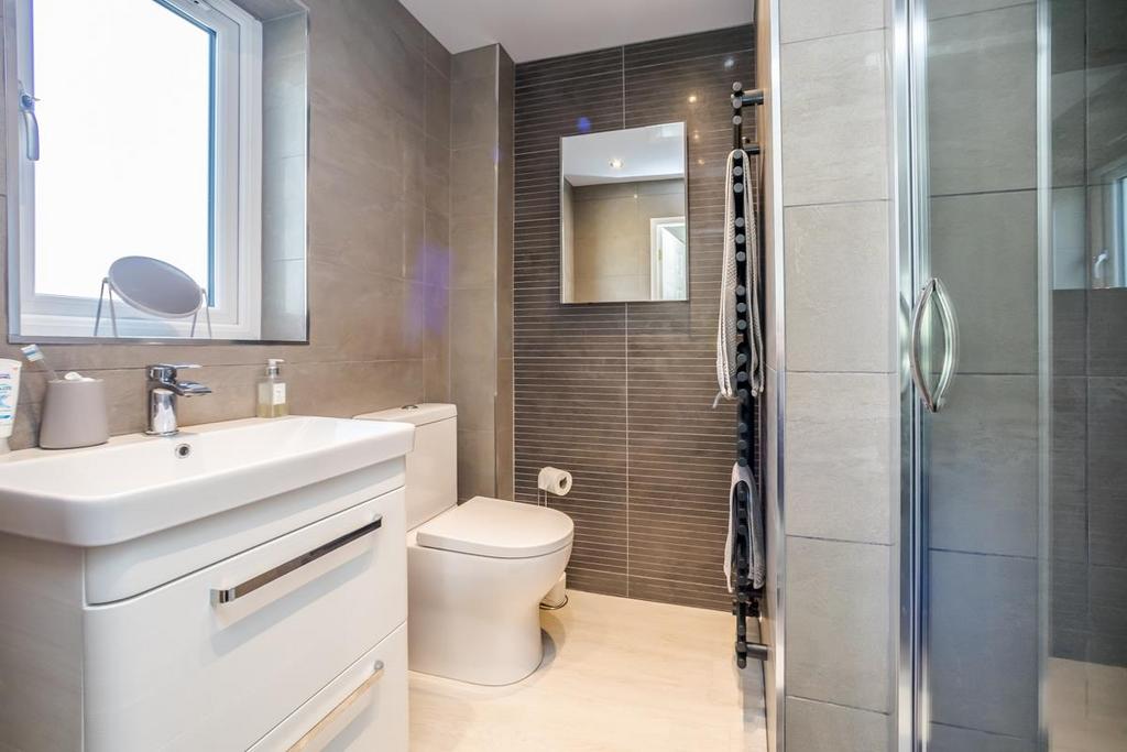 En suite shower room
