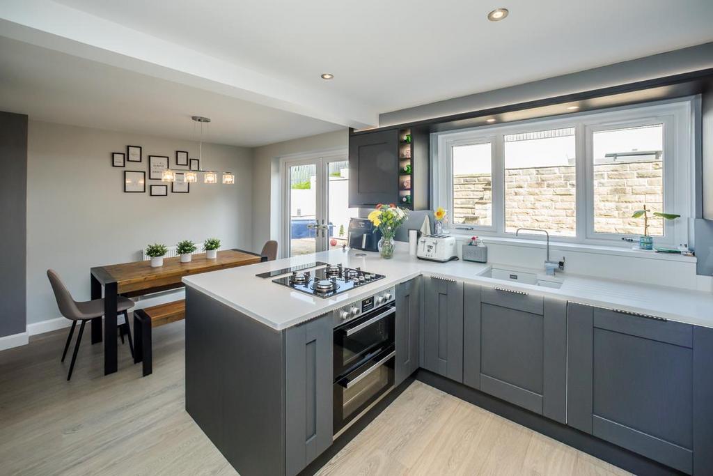 Dining kitchen