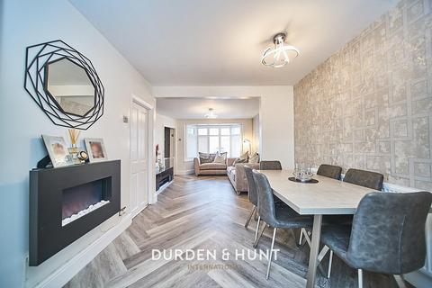 30 Benets Road, Hornchurch, RM11 3PU