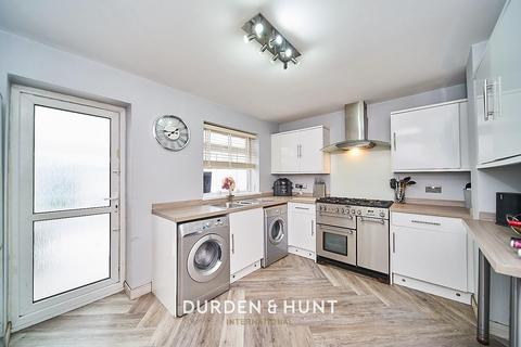 30 Benets Road, Hornchurch, RM11 3PU
