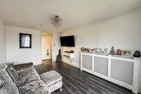 29 Hucknall Close, Romford, RM3 9QS