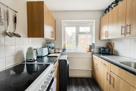 29 Hucknall Close, Romford, RM3 9QS