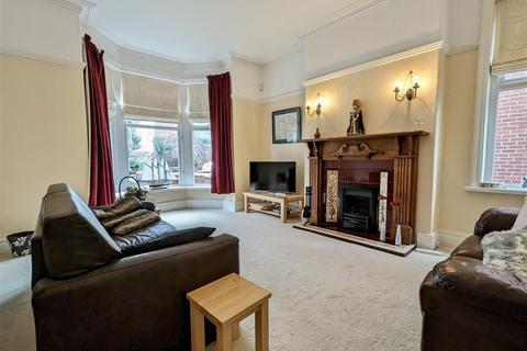 4 bedroom semi-detached house for sale, Ansdell Road North, Ansdell, Lytham St Annes