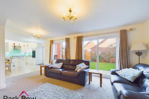 3 bedroom detached house for sale, Cawdel Close, South Milford, Leeds