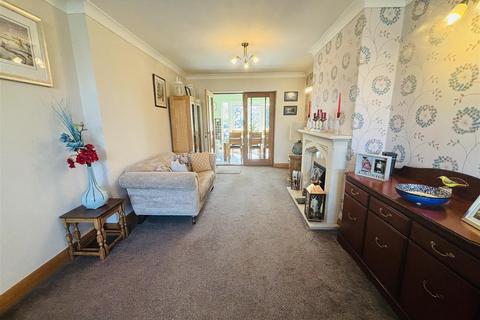 4 bedroom semi-detached house for sale, Murcott Road East, Whitnash, Leamington Spa