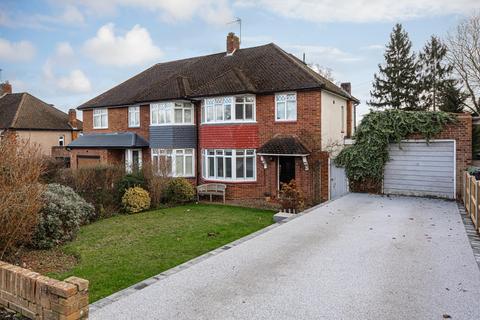 15 Monks Green, Fetcham, Leatherhead, KT22 9TL