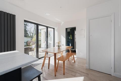 15 Monks Green, Fetcham, Leatherhead, KT22 9TL