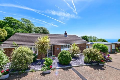 2 bedroom detached bungalow for sale - Seven Sisters Close, St. Lawrence
