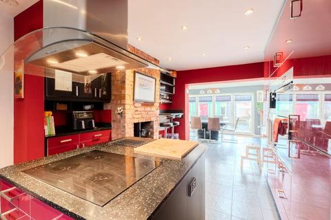 22 Beacon Rise, Sedgley, Dudley, DY3 1NQ