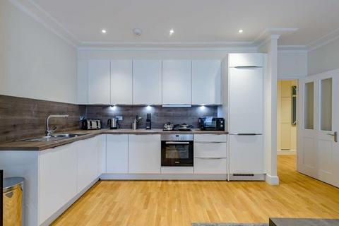 2 bedroom apartment to rent, Hamlet Gardens, London W6