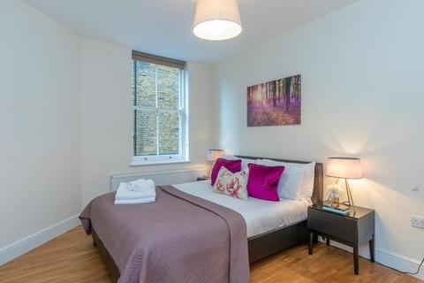 2 bedroom apartment to rent, Hamlet Gardens, London W6