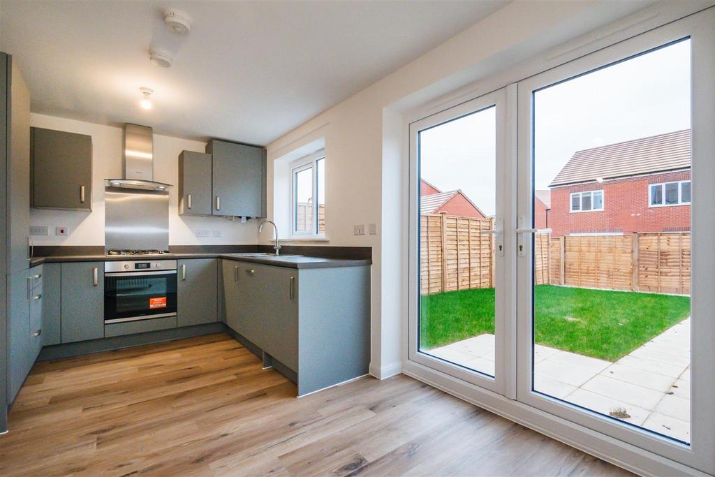 Haresfield Lane, Hardwick, Gloucester 3 bed terraced house to rent £