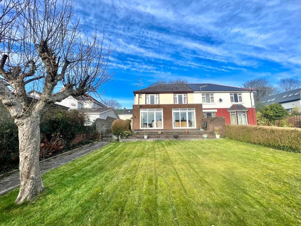 West Road, Bridgend County Borough, CF31 4HQ 4 bed semidetached house