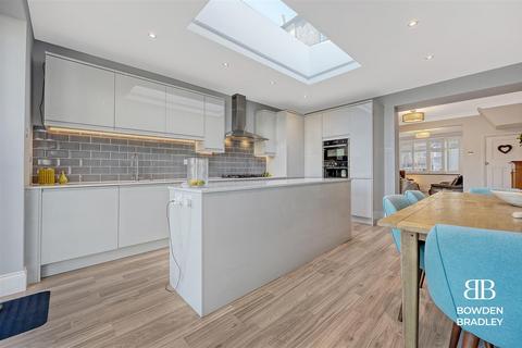 64 Uplands Road, Woodford Green, IG8 8JN