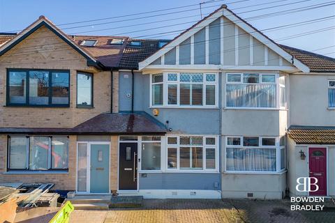 64 Uplands Road, Woodford Green, IG8 8JN