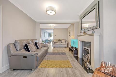 64 Uplands Road, Woodford Green, IG8 8JN