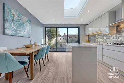 64 Uplands Road, Woodford Green, IG8 8JN