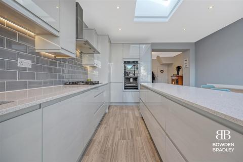 64 Uplands Road, Woodford Green, IG8 8JN