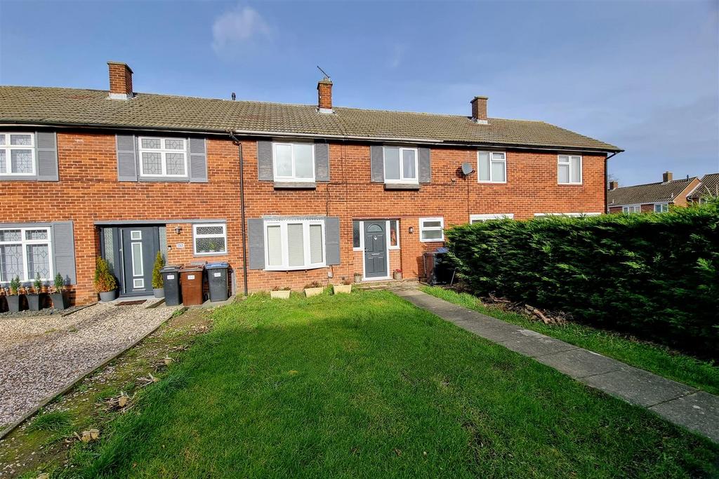Carters Mead, Harlow CM17 3 bed terraced house for sale £370,000