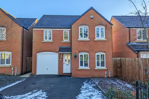 4 bedroom detached house for sale - Cooke Close, Leigh