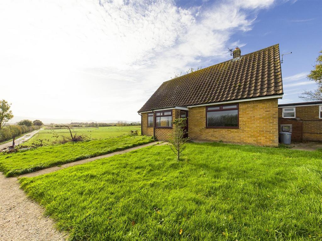 Off Holme Lane, Seamer TS9 4 bed detached house £925 pcm (£213 pw)