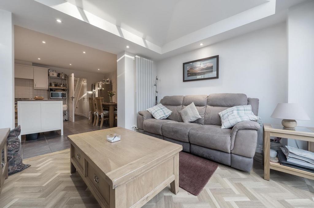 Low Road Close, Cockermouth CA13 4 bed townhouse for sale £280,000