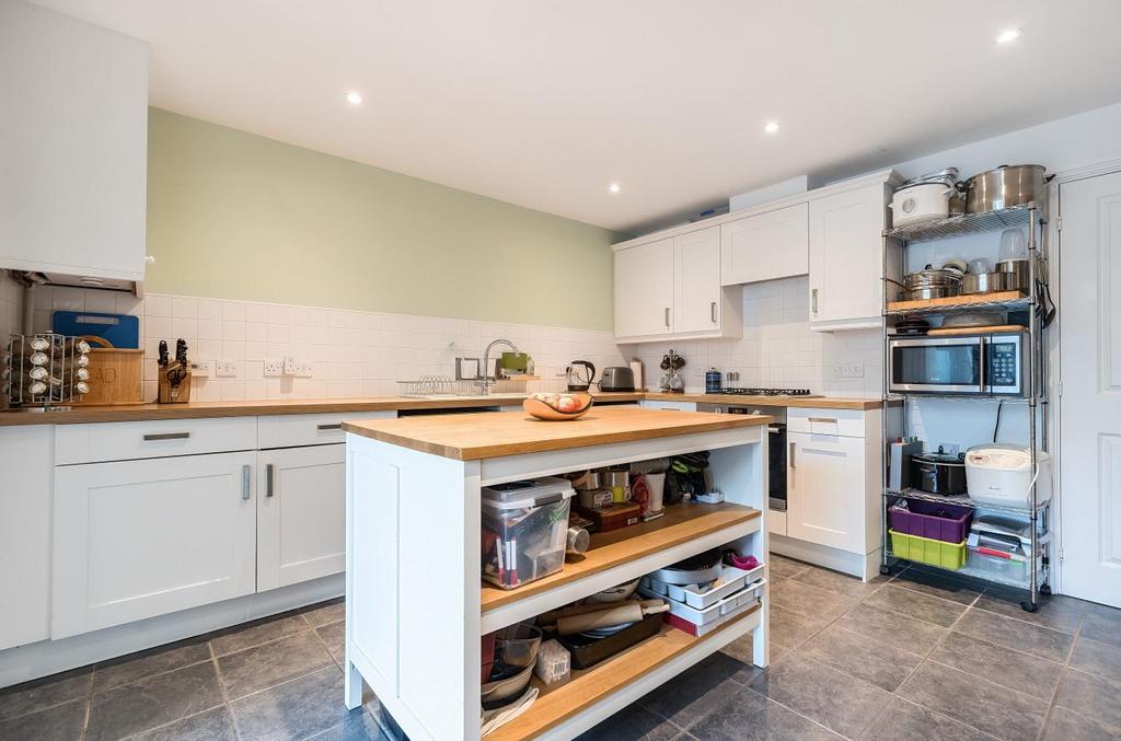 Dining kitchen