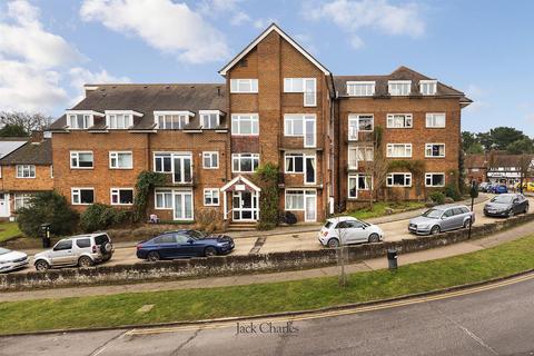 2 bedroom flat for sale, Croydon Road, Westerham