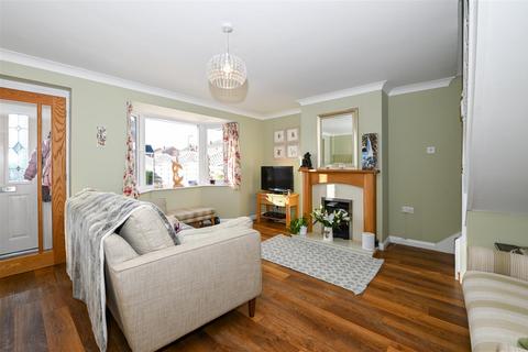 2 bedroom semi-detached house for sale, Chestnut Close, Drakes Broughton,