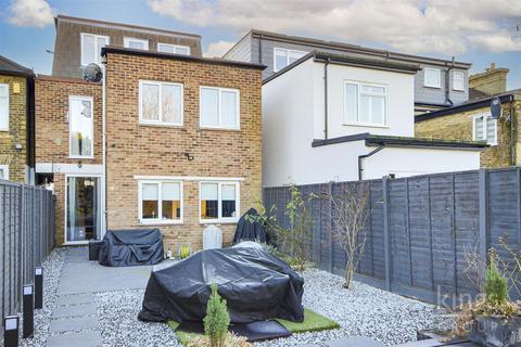 3 bedroom townhouse for sale - Derby Road, Enfield