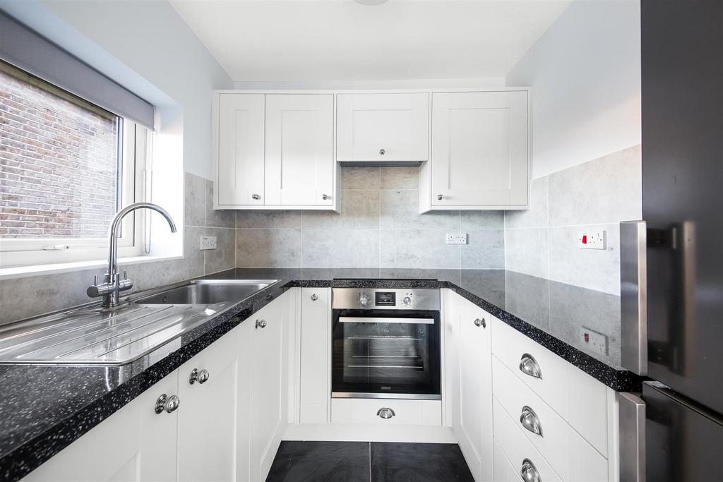 Crescent Road, Beckenham 1 bed retirement property for sale £145,000