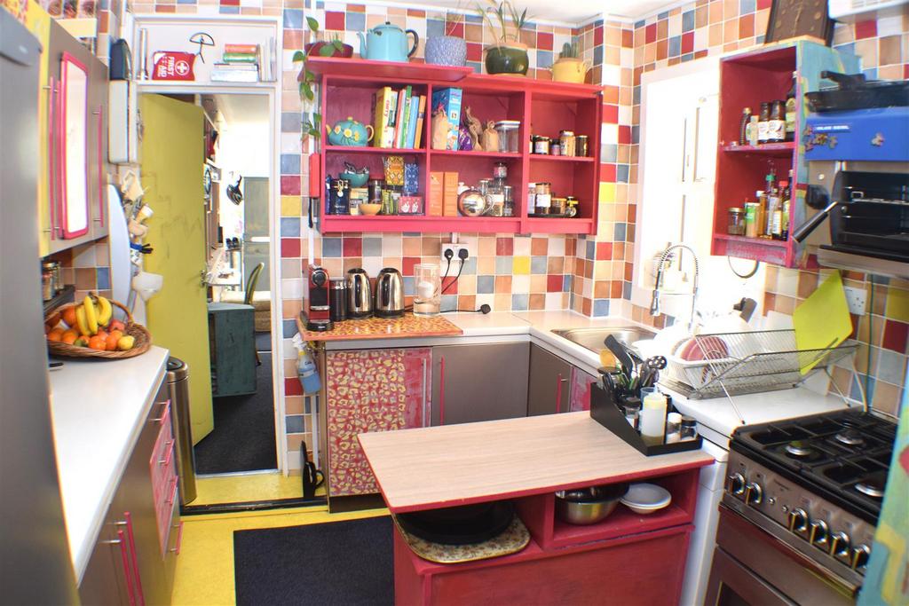 Kitchen: