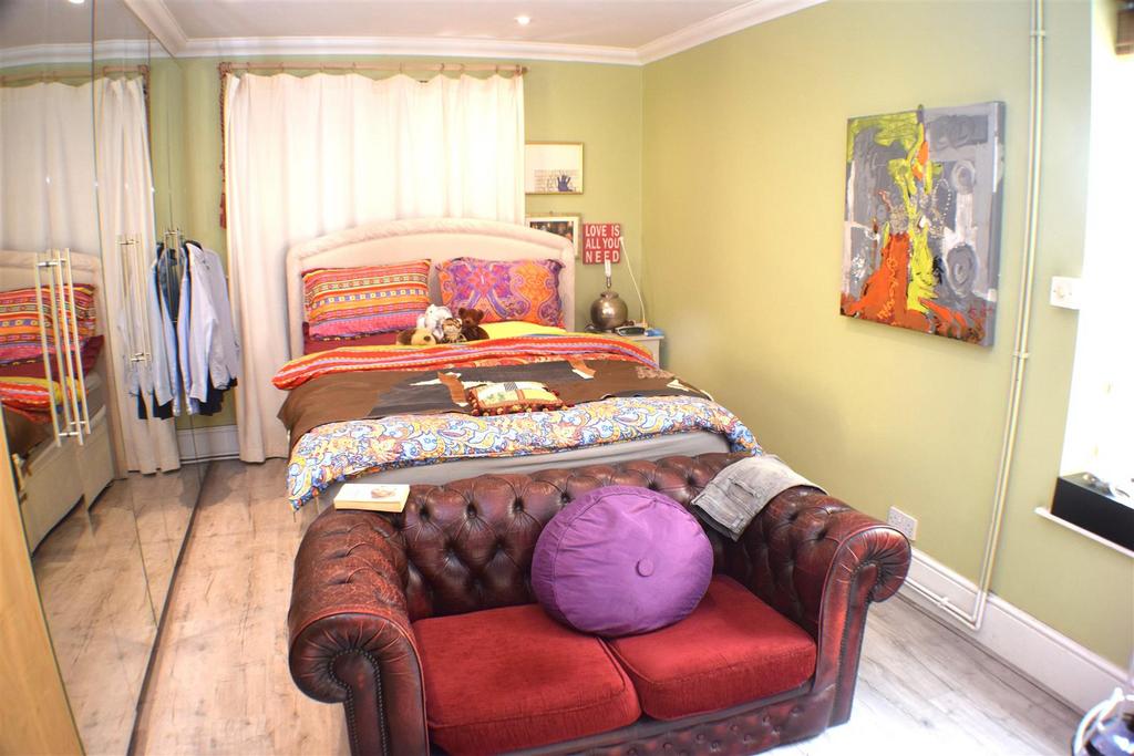 Bedroom: