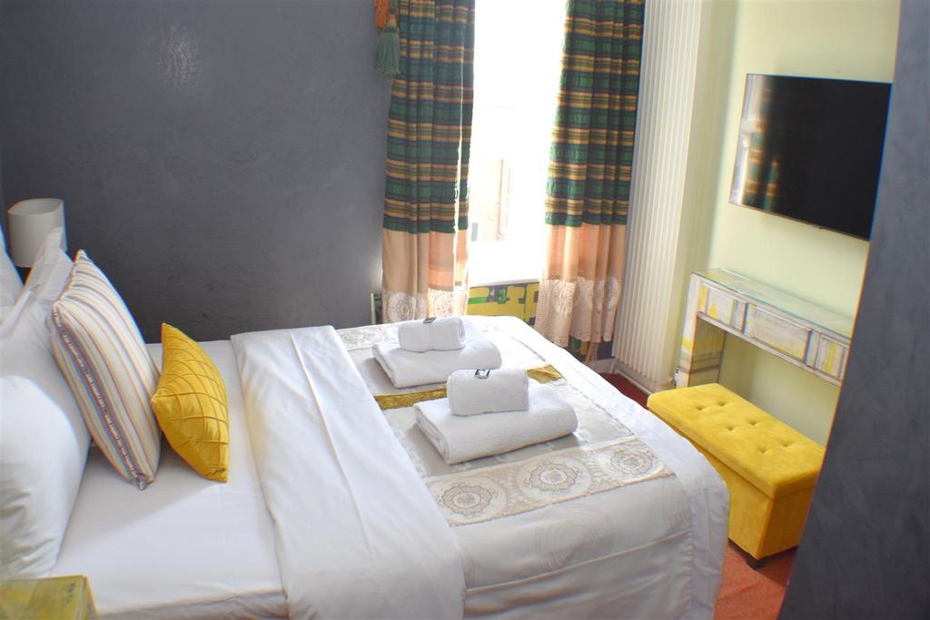 Room 5: