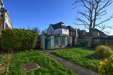 15 Cotlandswick, London Colney, St Albans, AL2 1EH
