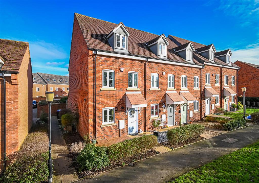 75 Rastrick Close-18.jpg
