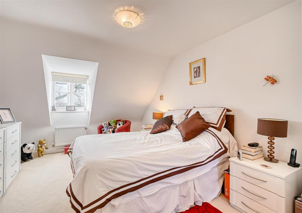 75 Rastrick Close-13.jpg