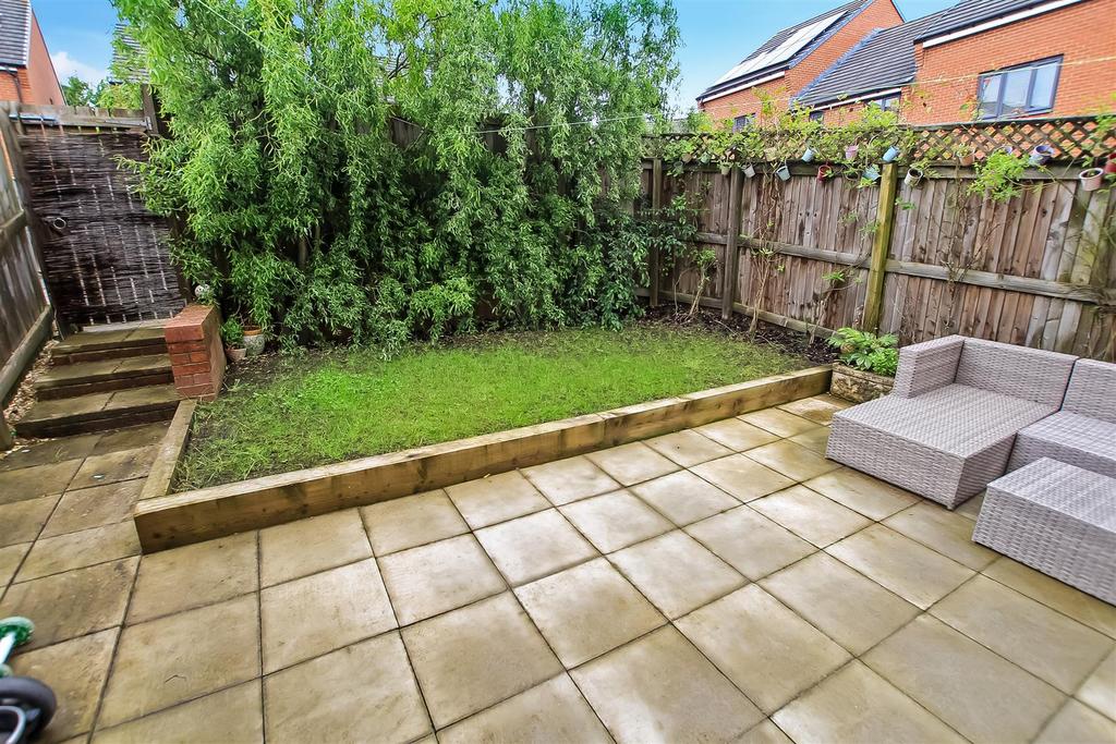 Rear Garden (2).JPG
