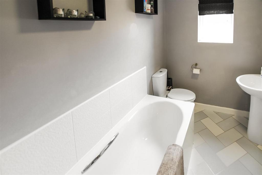 Bathroom.JPG