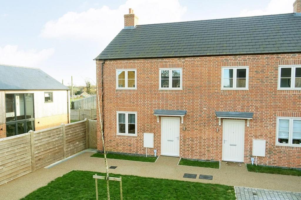 Butlers Yard, Weston By Welland 2 bed end of terrace house for sale £