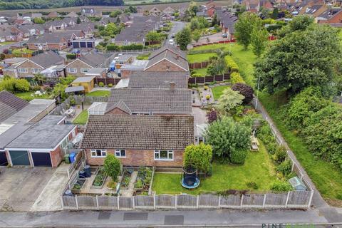 3 bedroom detached bungalow for sale, Beeley Way, Chesterfield S43